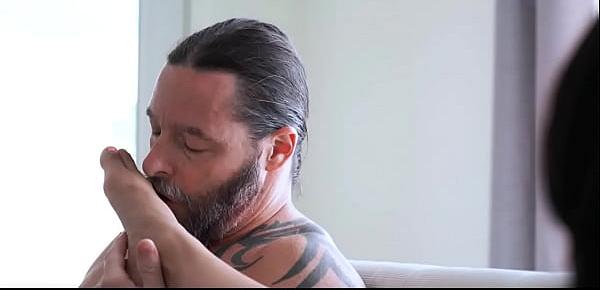  Fetichist Daddy Kissing and Fucking His Cute Daughter - Vanessa Sky - Pornfam.com